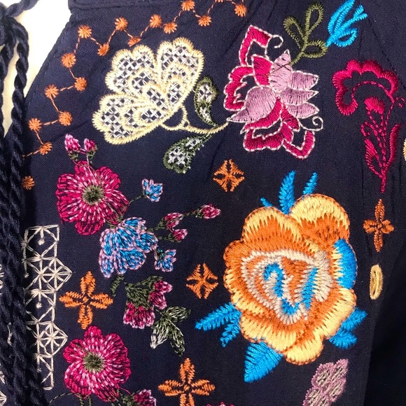 NAVY TUNIC WITH FLORAL EMBROIDERY - Picture 3 of 5